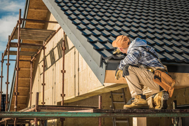 Best Roof Maintenance Services  in Waunakee, WI